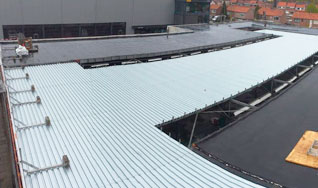 Renoveren dak door dakbeplating